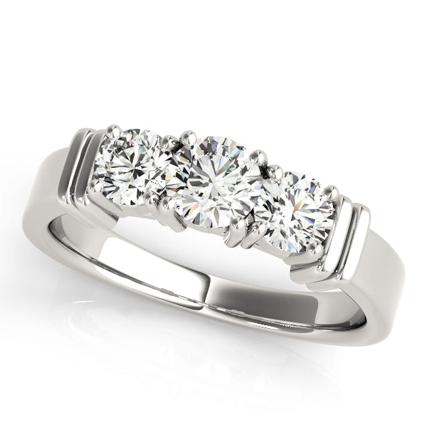 Engagement Rings 3 Stone Round - TN82577