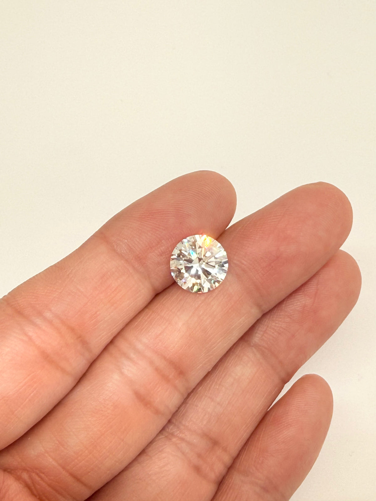 3.24 carats D Color VVS2 Clarity Lab Grown Round Diamond IGI Certified