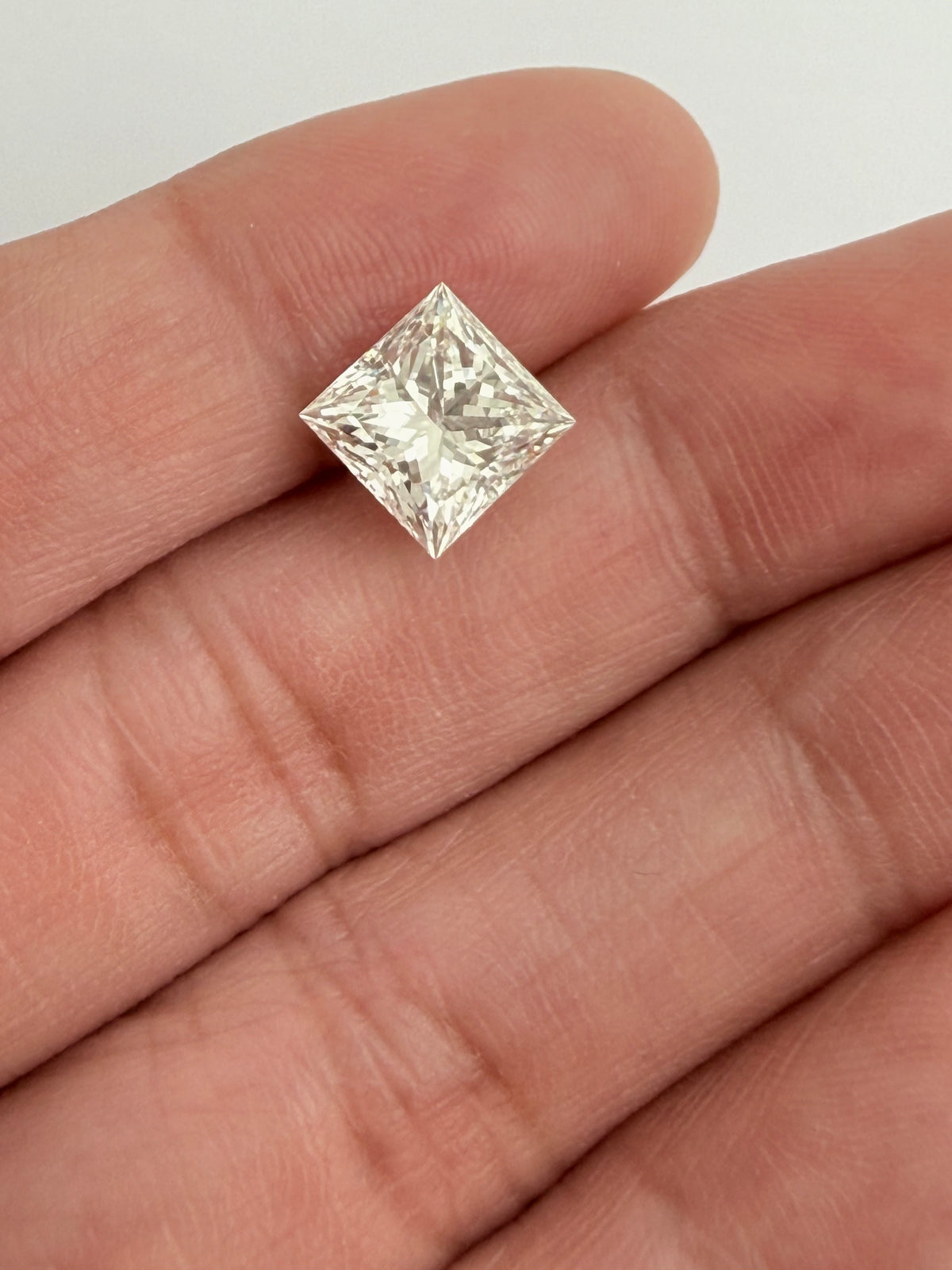 3.10 Carats E VVS2 Princess Cut Lab Grown Diamond IGI Certified